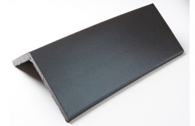 Plain Angle Black Ridge Tile